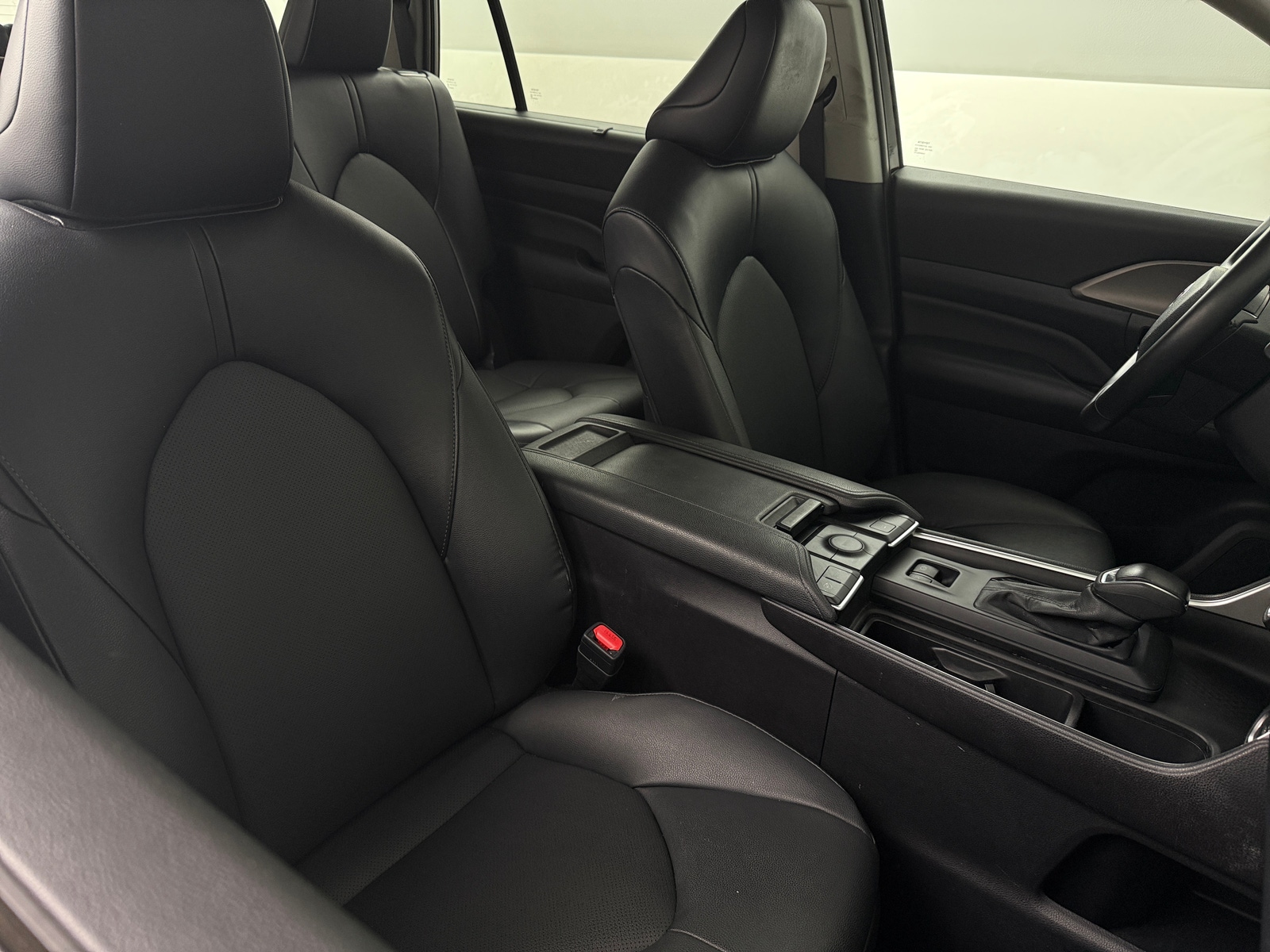 Thumbnail: 2025 Toyota Grand Highlander - 2