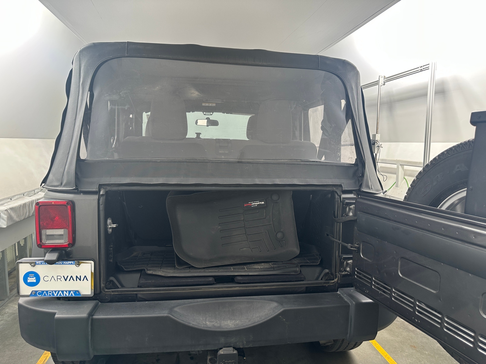 Thumbnail: 2017 Jeep Wrangler - 7