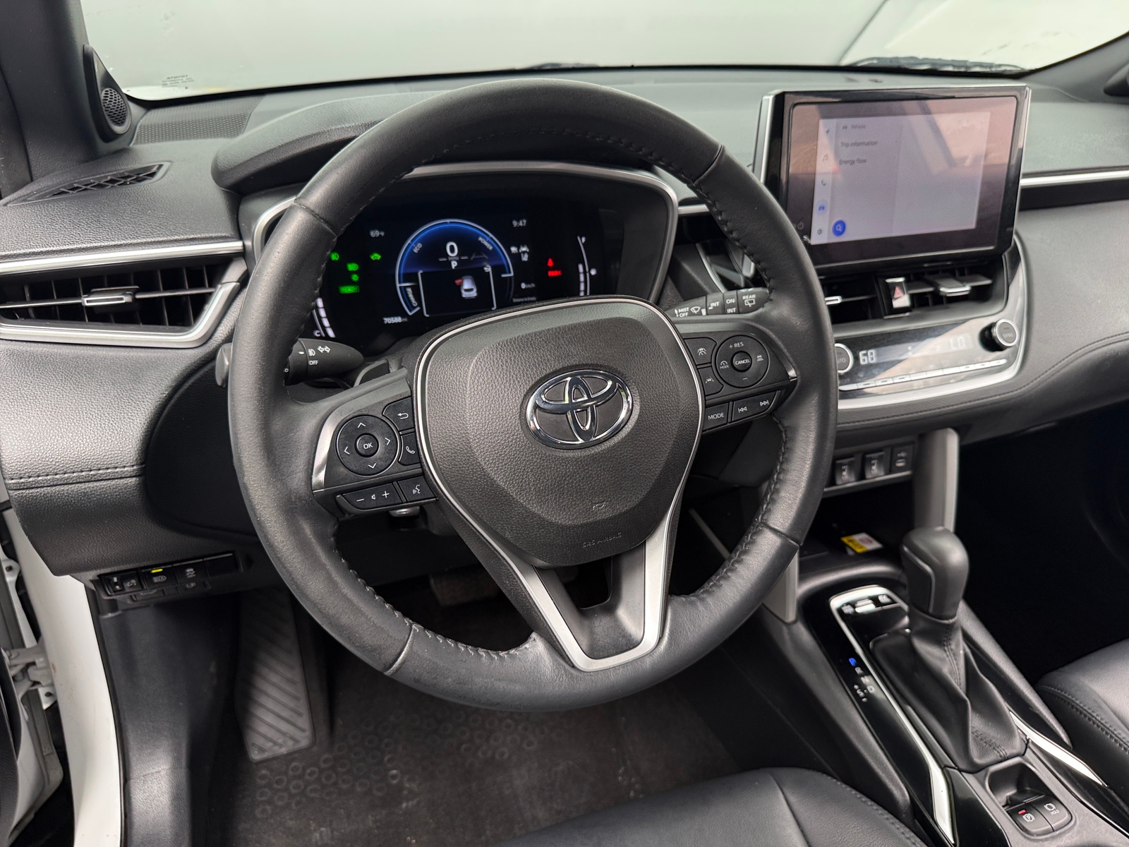 Thumbnail: 2023 Toyota Corolla Cross - 4