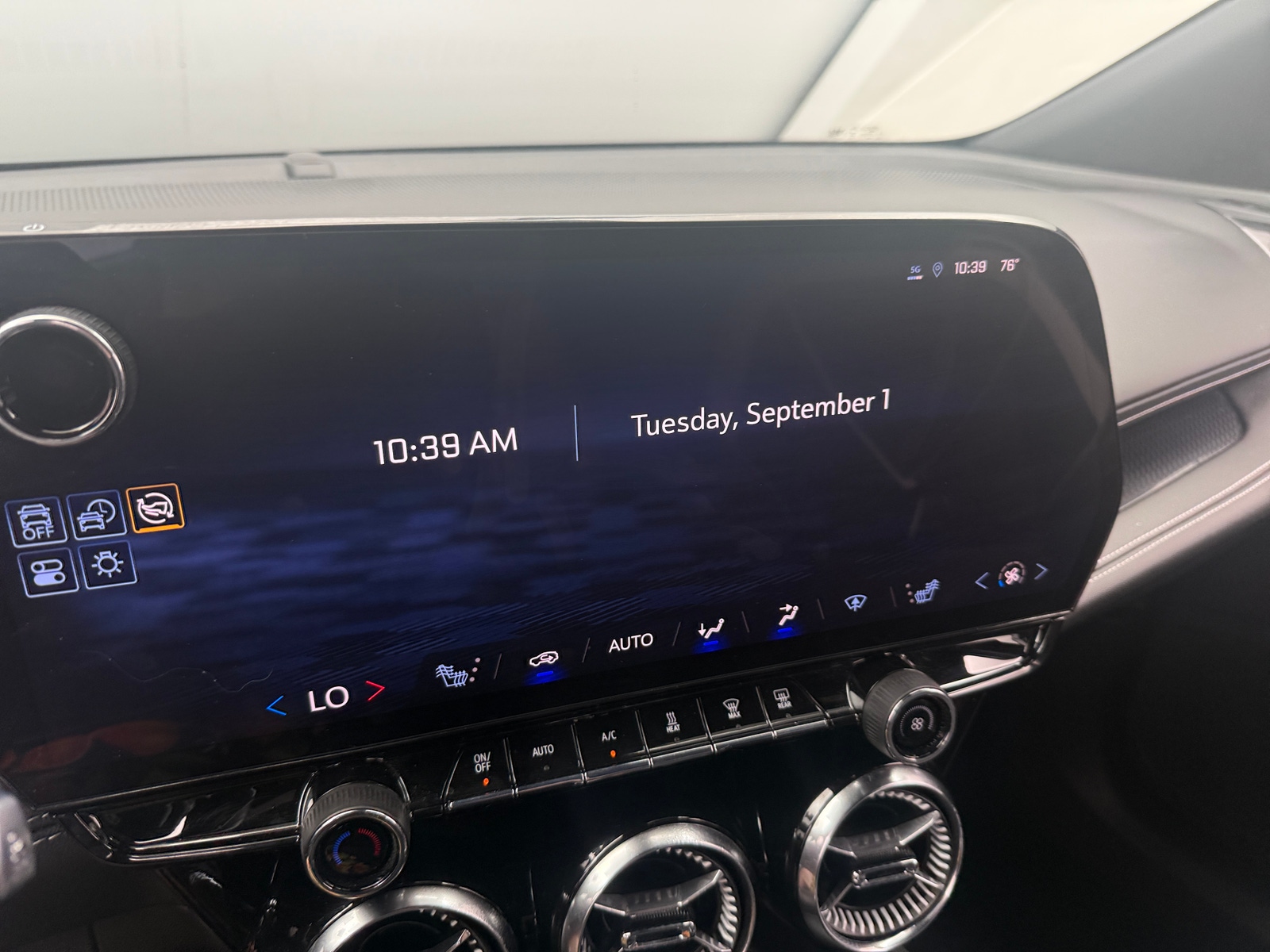 Thumbnail: 2024 Chevrolet Blazer EV - 3