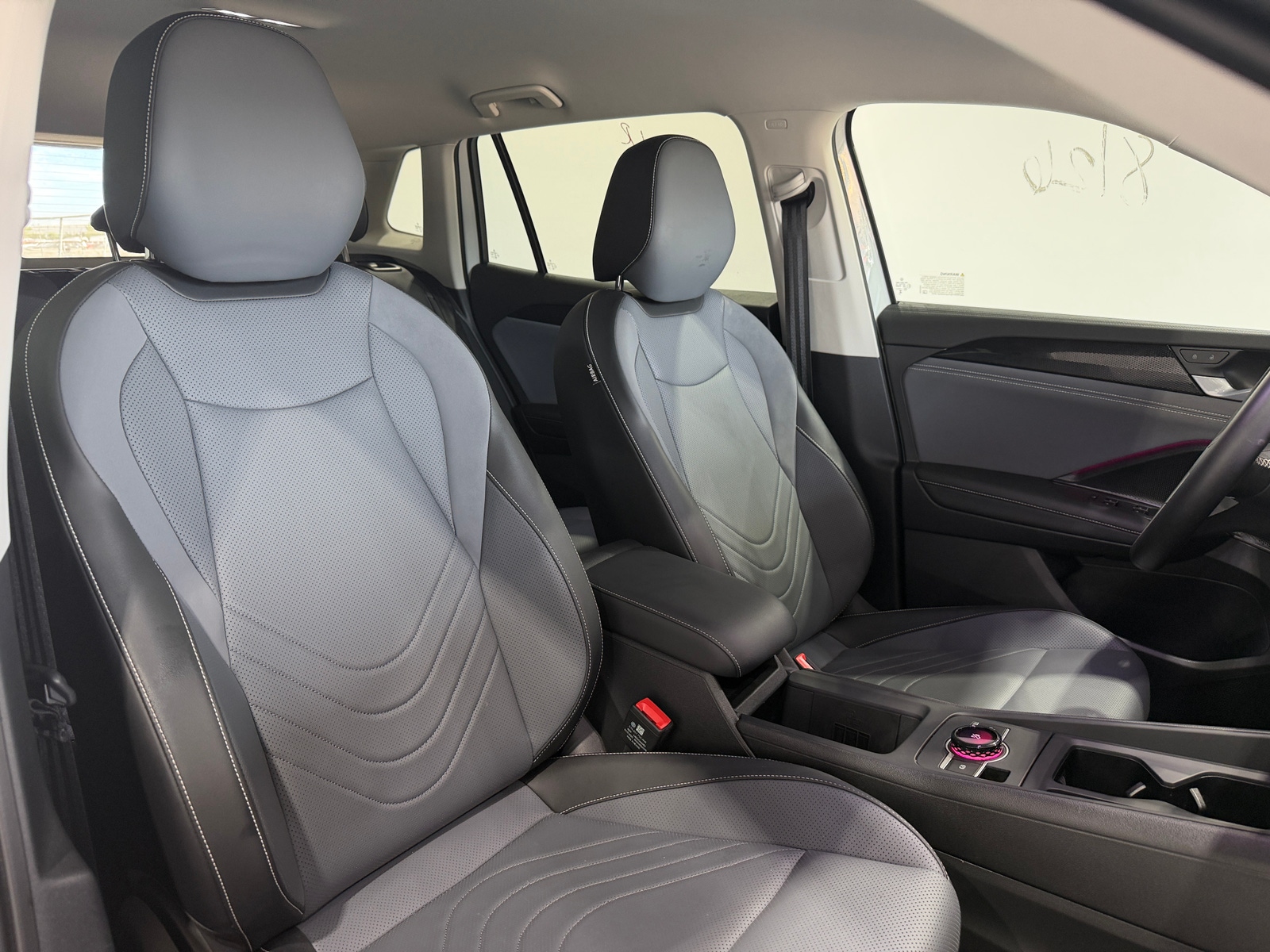 Thumbnail: 2026 Volkswagen Tiguan - 2