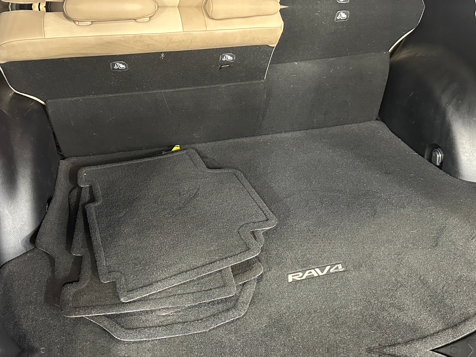 Thumbnail: 2013 Toyota RAV4 - 7