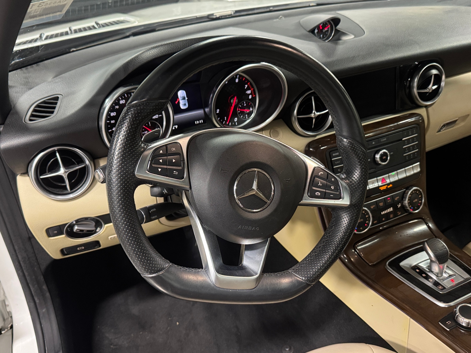 Thumbnail: 2017 Mercedes-Benz SLC - 4