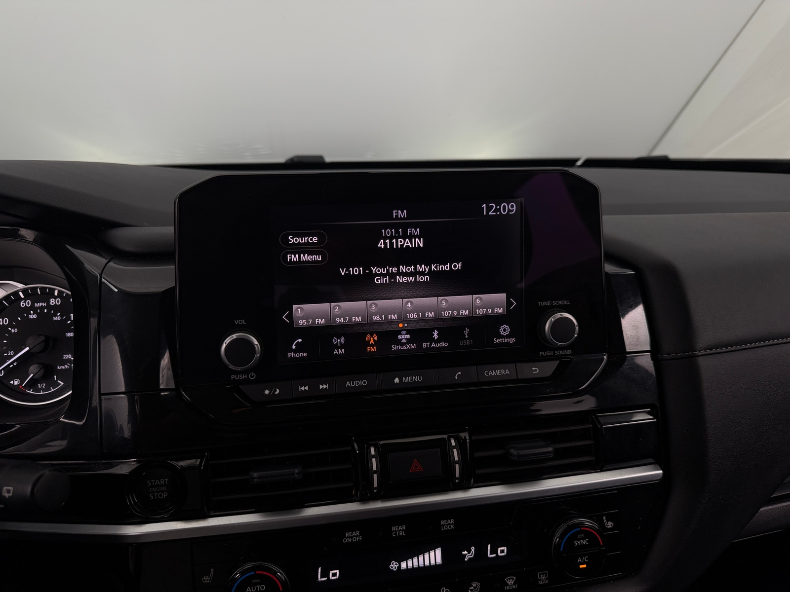 Thumbnail: 2025 Nissan Pathfinder - 4