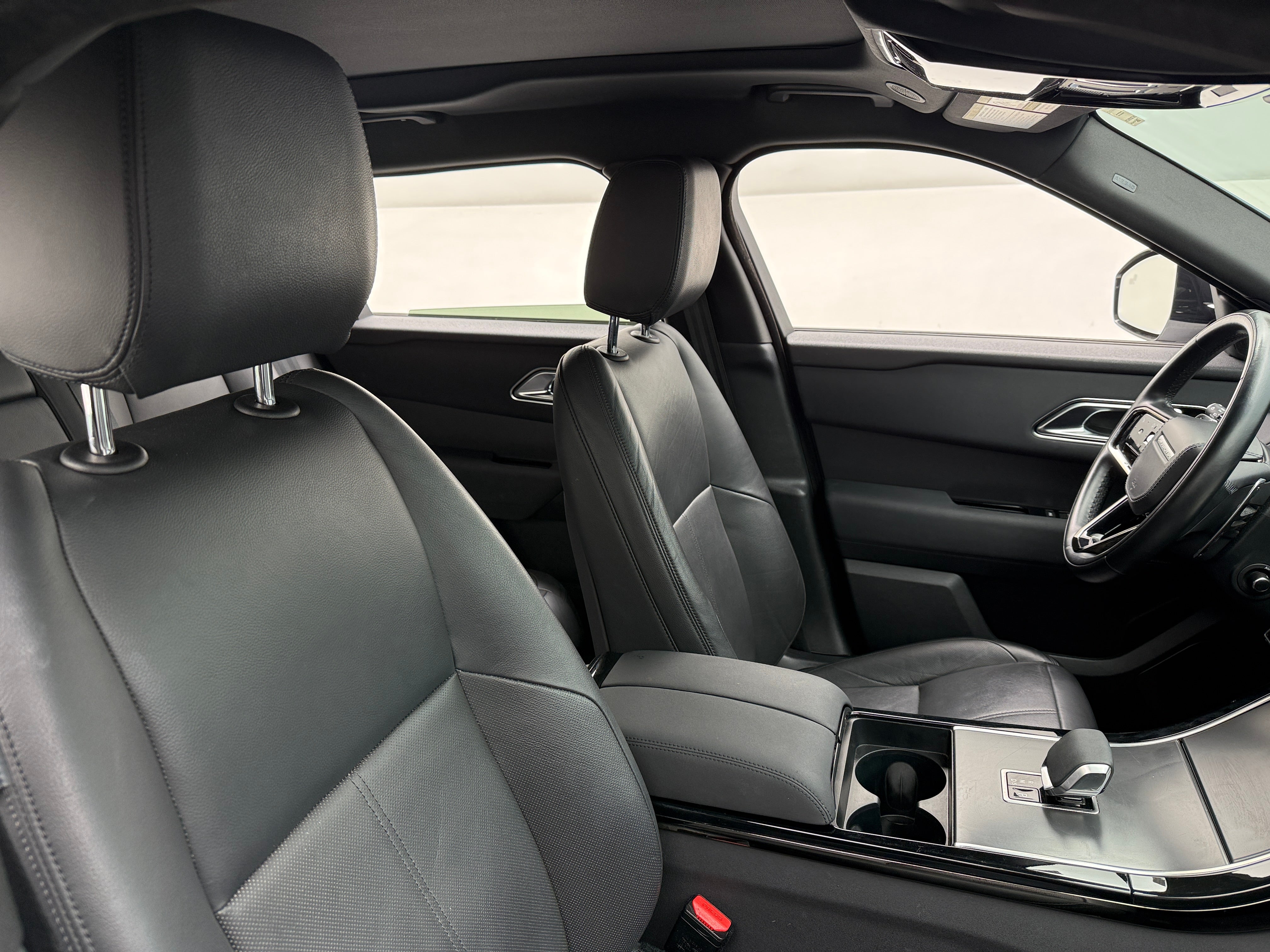 2025 Land Rover Range Rover Velar
