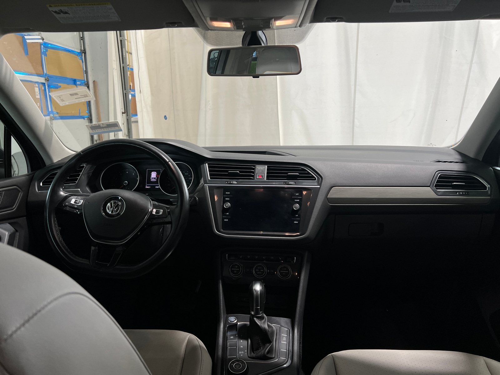 Thumbnail: 2019 Volkswagen Tiguan - 2