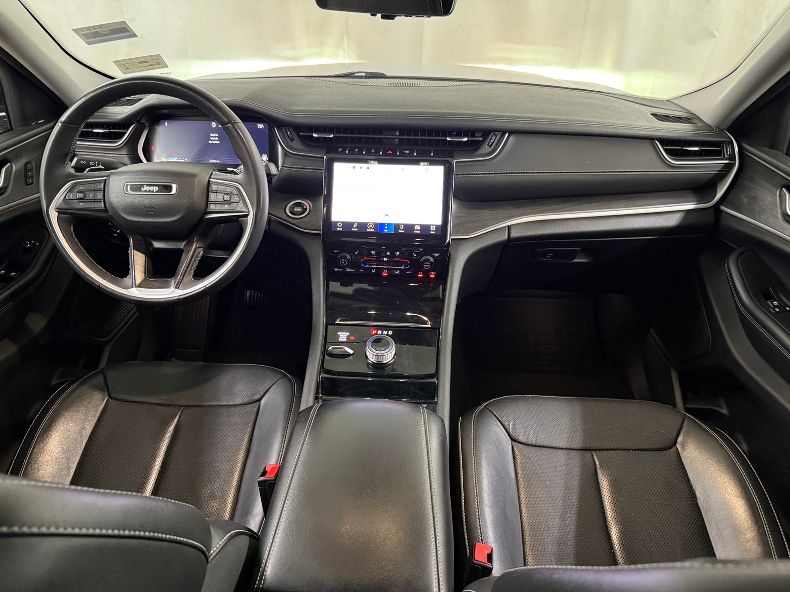 Thumbnail: 2023 Jeep Grand Cherokee - 3