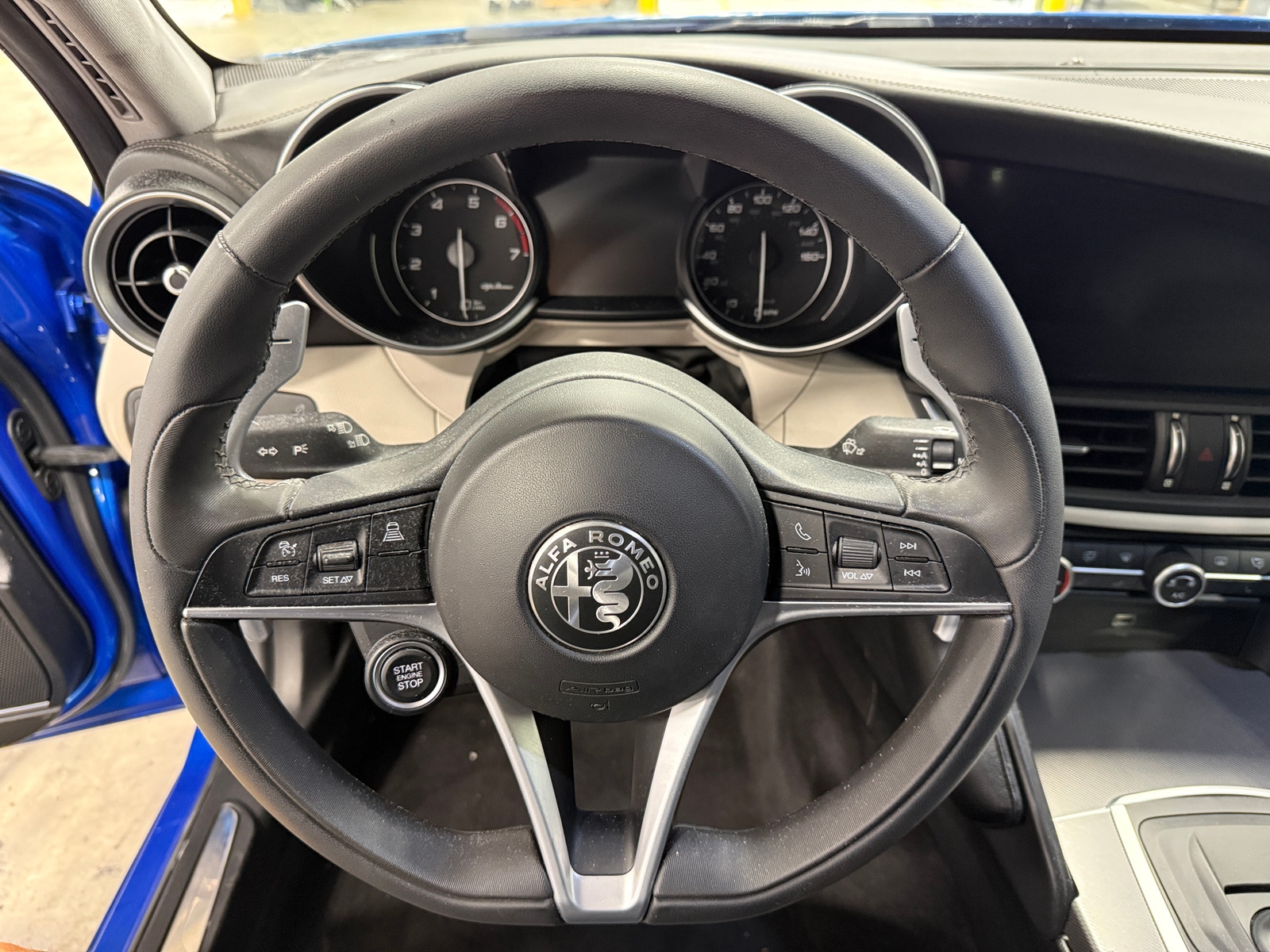 Thumbnail: 2018 Alfa Romeo Giulia - 4