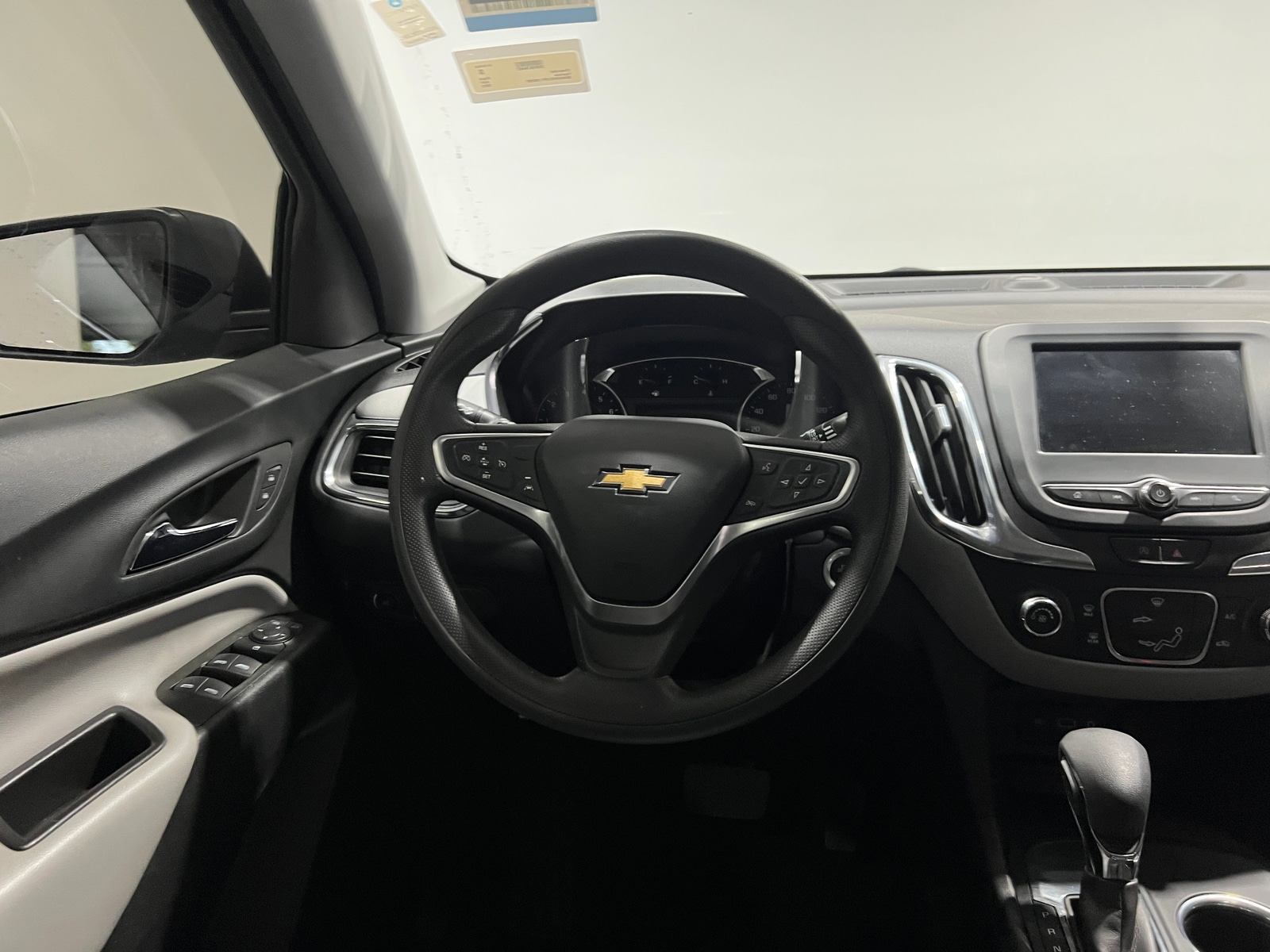 Thumbnail: 2023 Chevrolet Equinox - 5