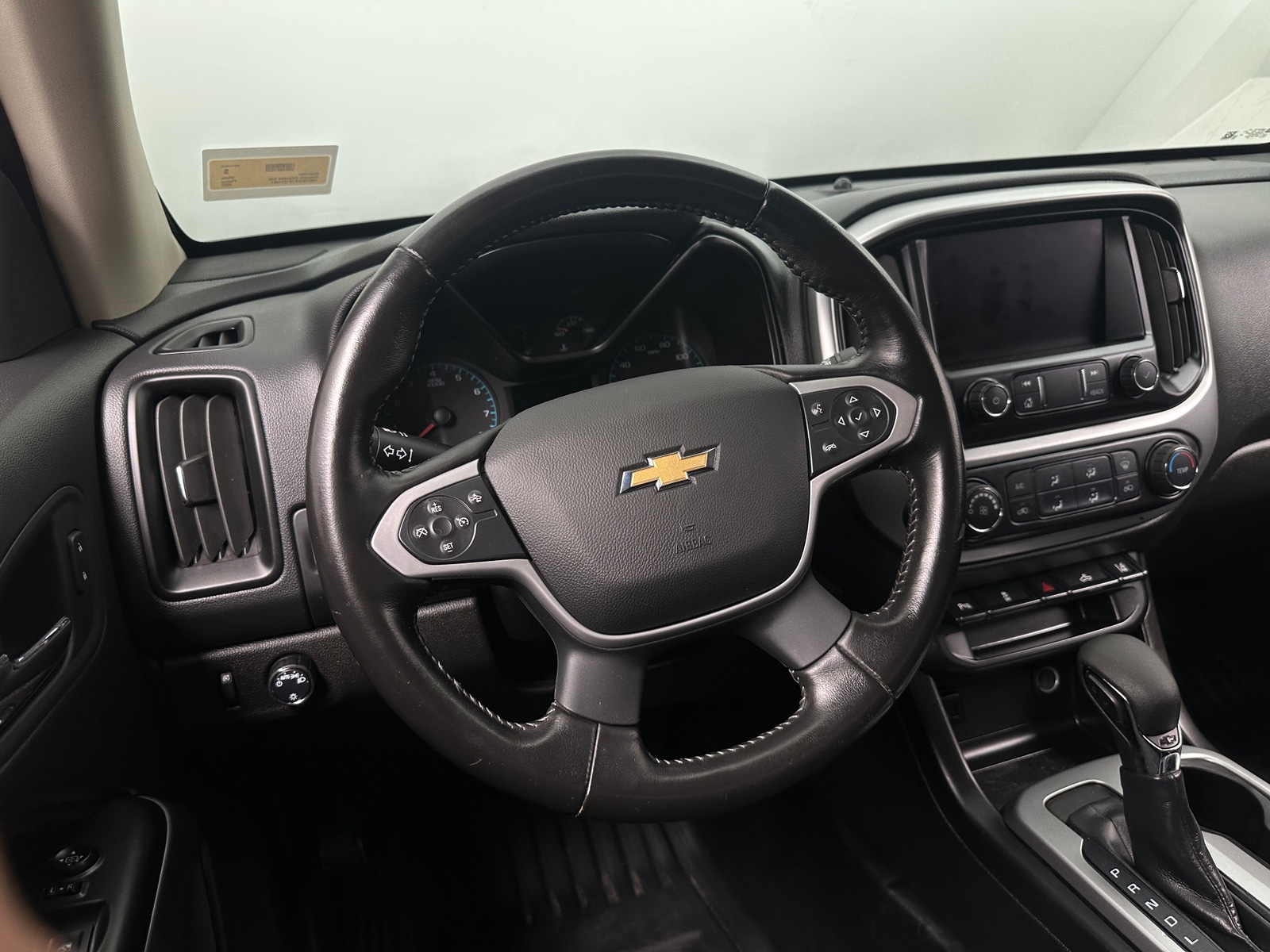 Thumbnail: 2022 Chevrolet Colorado - 5