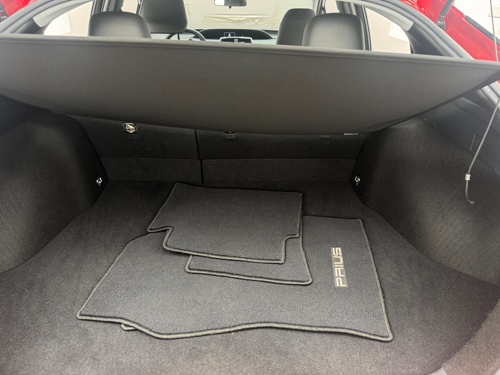 Thumbnail: 2016 Toyota Prius - 7