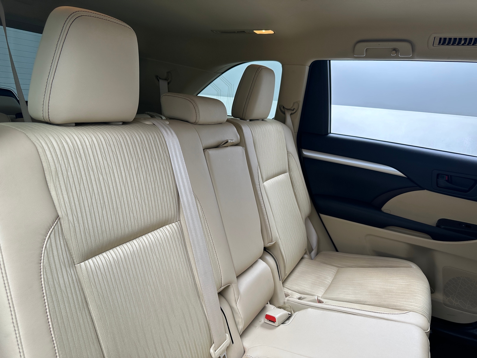 Thumbnail: 2014 Toyota Highlander - 6