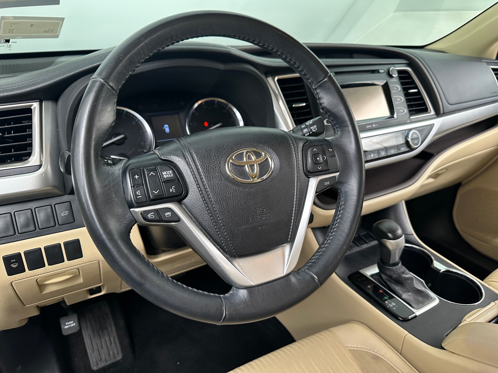 Thumbnail: 2014 Toyota Highlander - 5