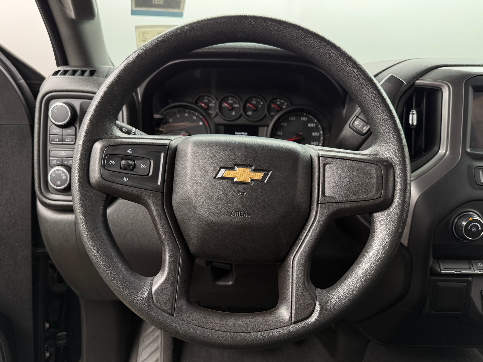 Thumbnail: 2020 Chevrolet Silverado 1500 - 5