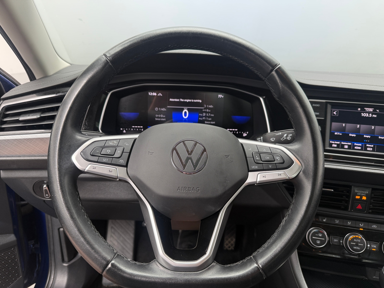 Thumbnail: 2024 Volkswagen Jetta - 4
