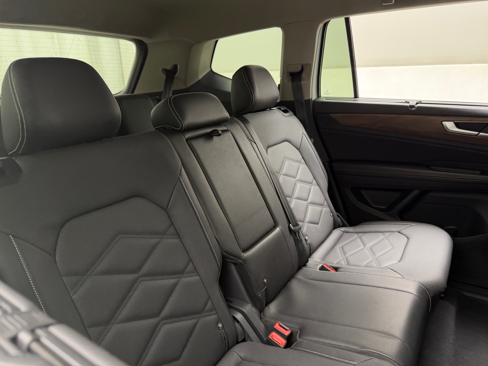 Thumbnail: 2026 Volkswagen Atlas - 6