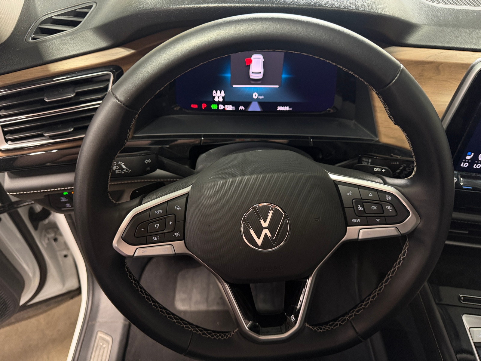 Thumbnail: 2026 Volkswagen Atlas - 5