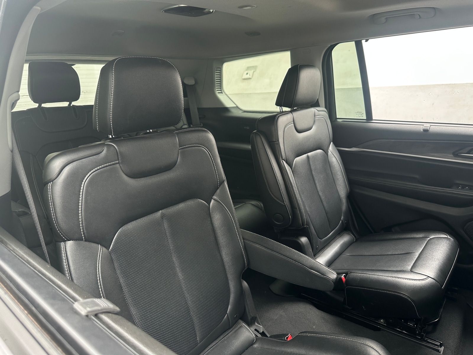 Thumbnail: 2023 Jeep Grand Cherokee L - 5
