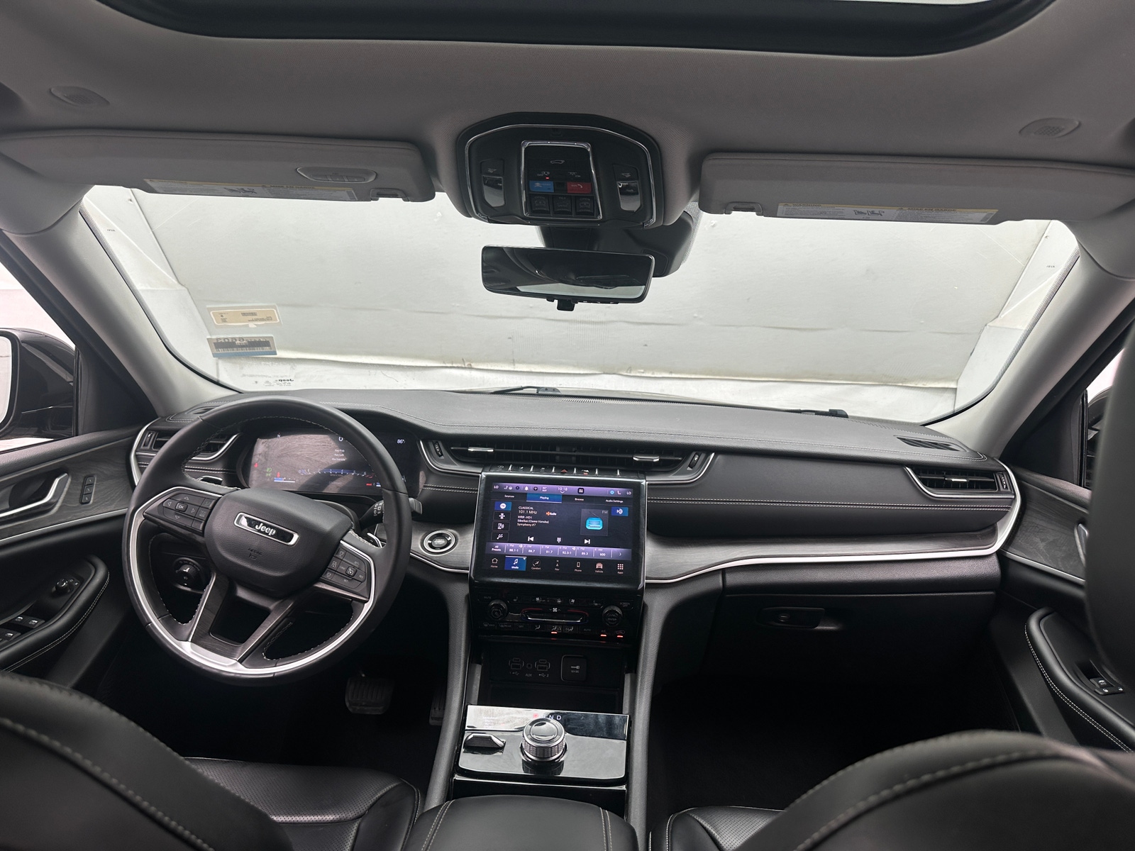 Thumbnail: 2023 Jeep Grand Cherokee L - 2