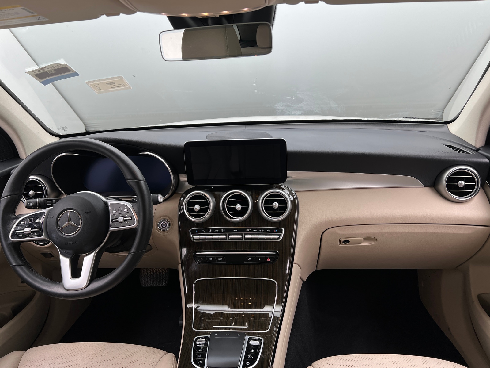 Thumbnail: 2022 Mercedes-Benz GLC - 2