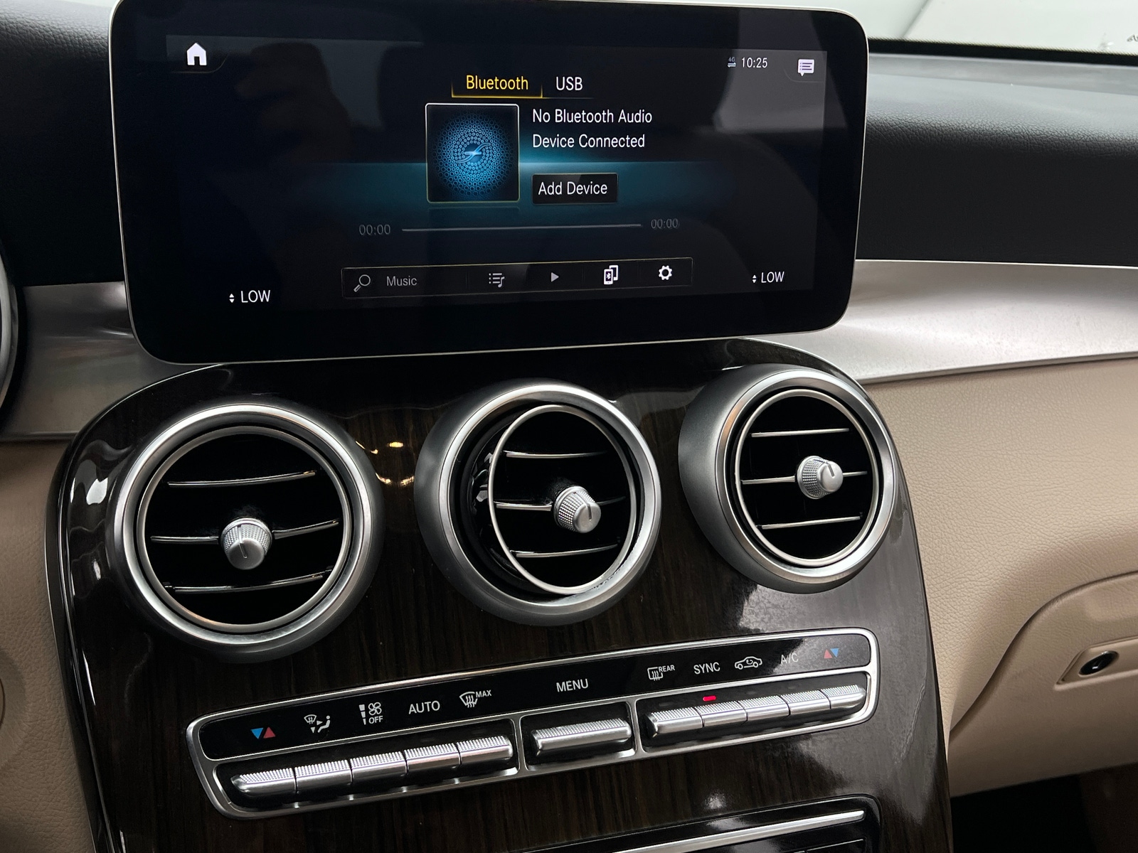 Thumbnail: 2022 Mercedes-Benz GLC - 3