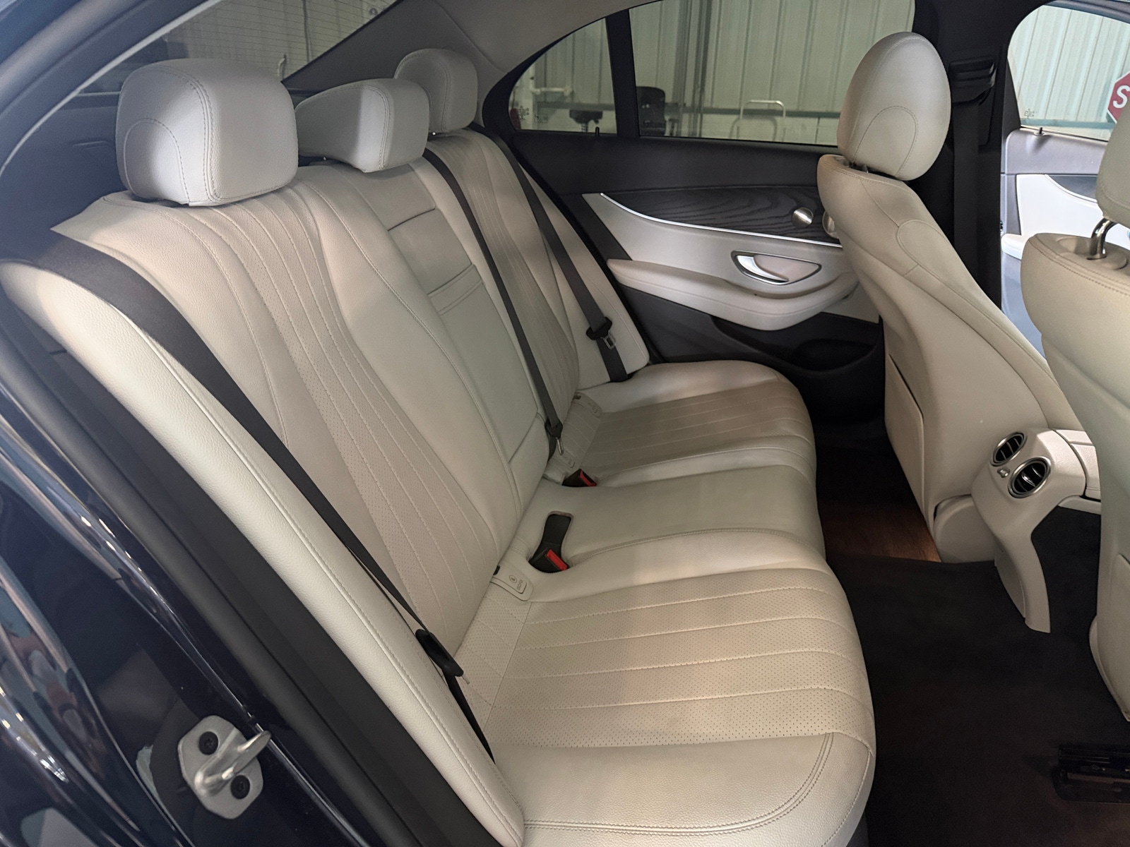 Thumbnail: 2022 Mercedes-Benz E-Class - 5