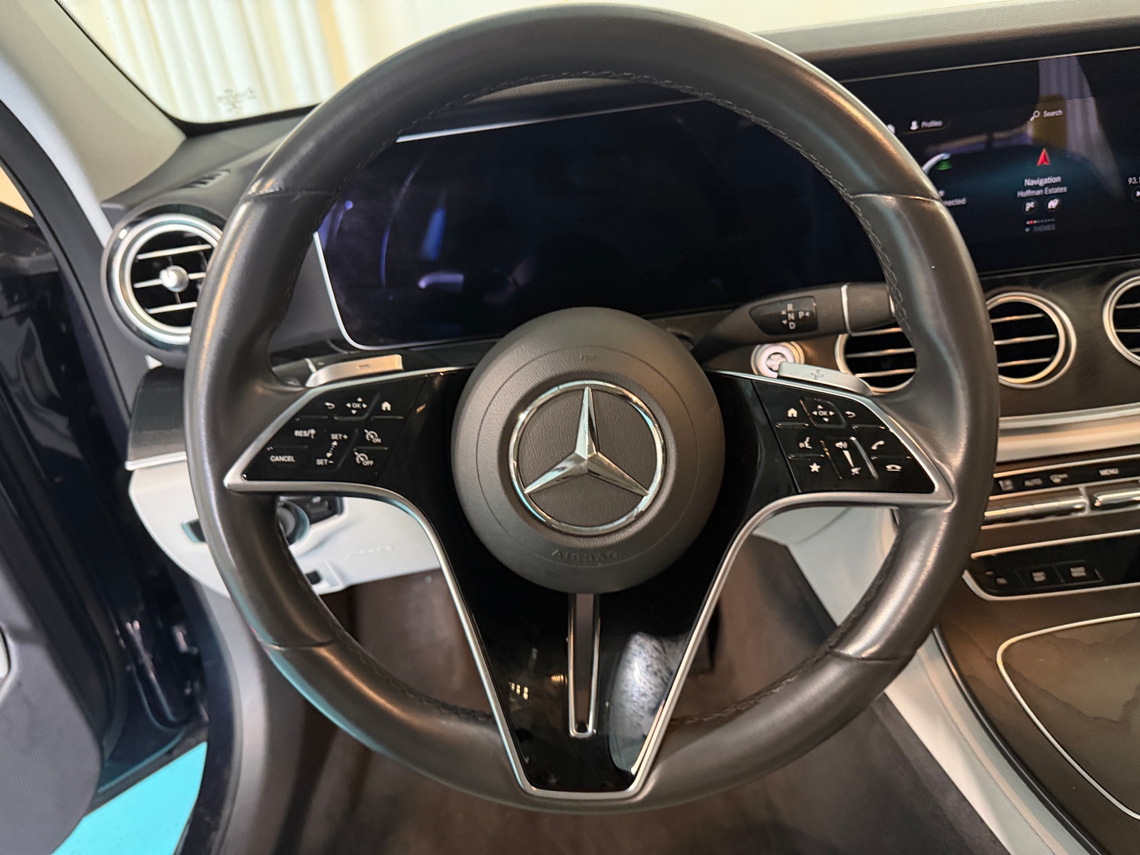 Thumbnail: 2022 Mercedes-Benz E-Class - 4