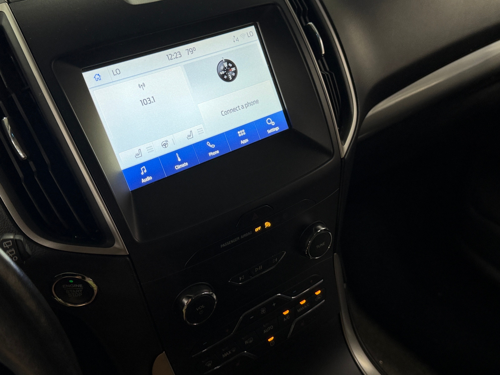 Thumbnail: 2019 Ford Edge - 3
