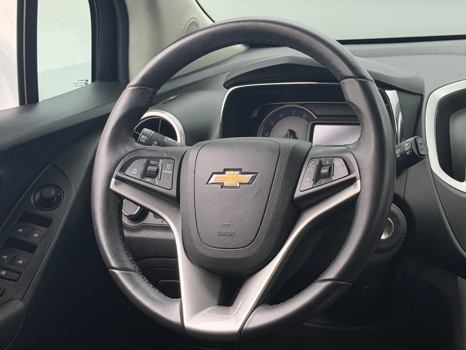 Thumbnail: 2015 Chevrolet Trax - 4