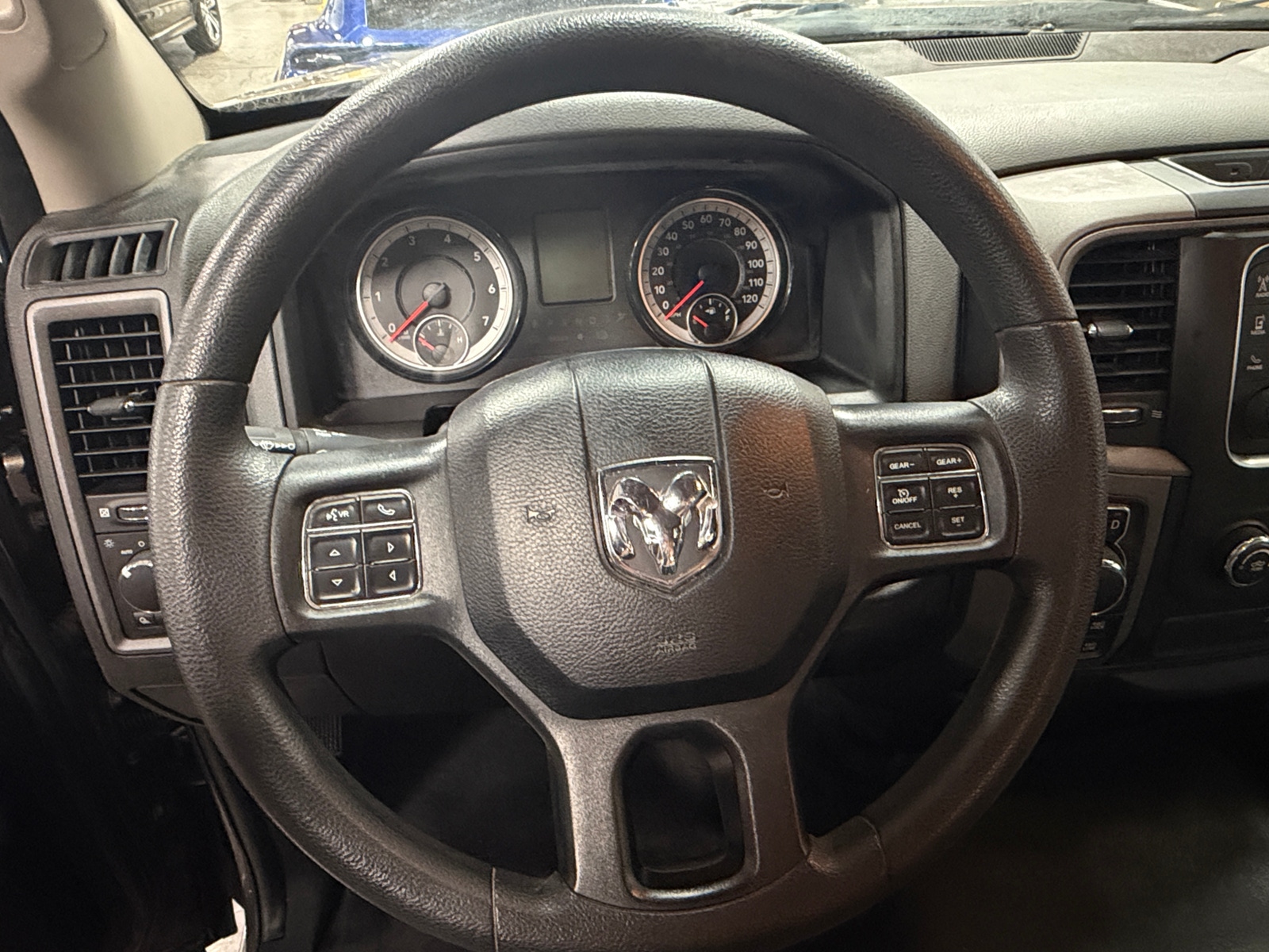 Thumbnail: 2019 RAM 1500 Classic - 5