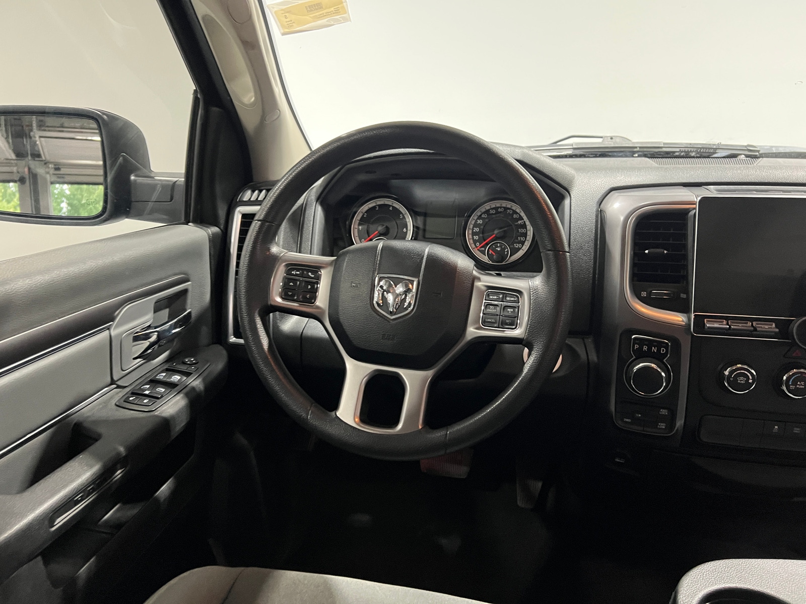 Thumbnail: 2021 RAM 1500 Classic - 5