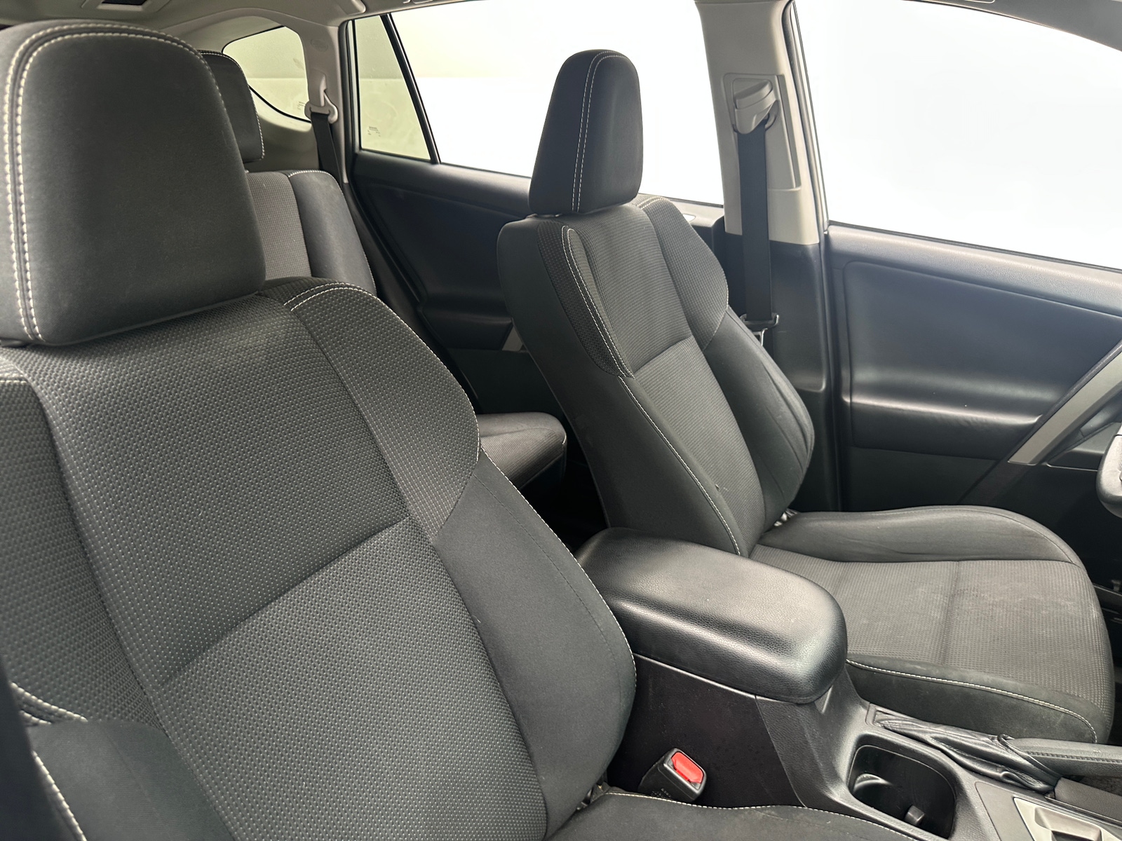 Thumbnail: 2017 Toyota RAV4 - 2