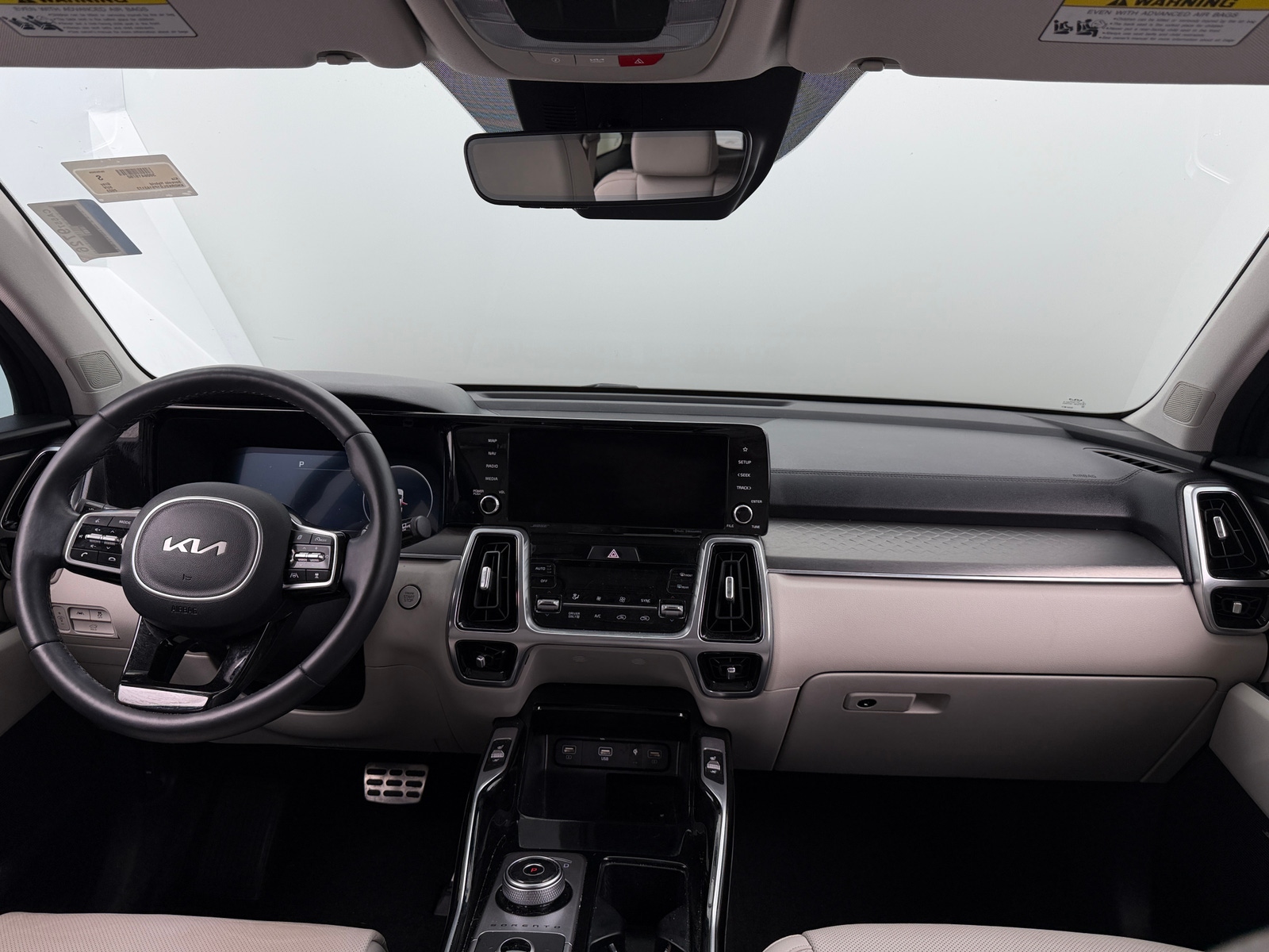Thumbnail: 2023 Kia Sorento - 2