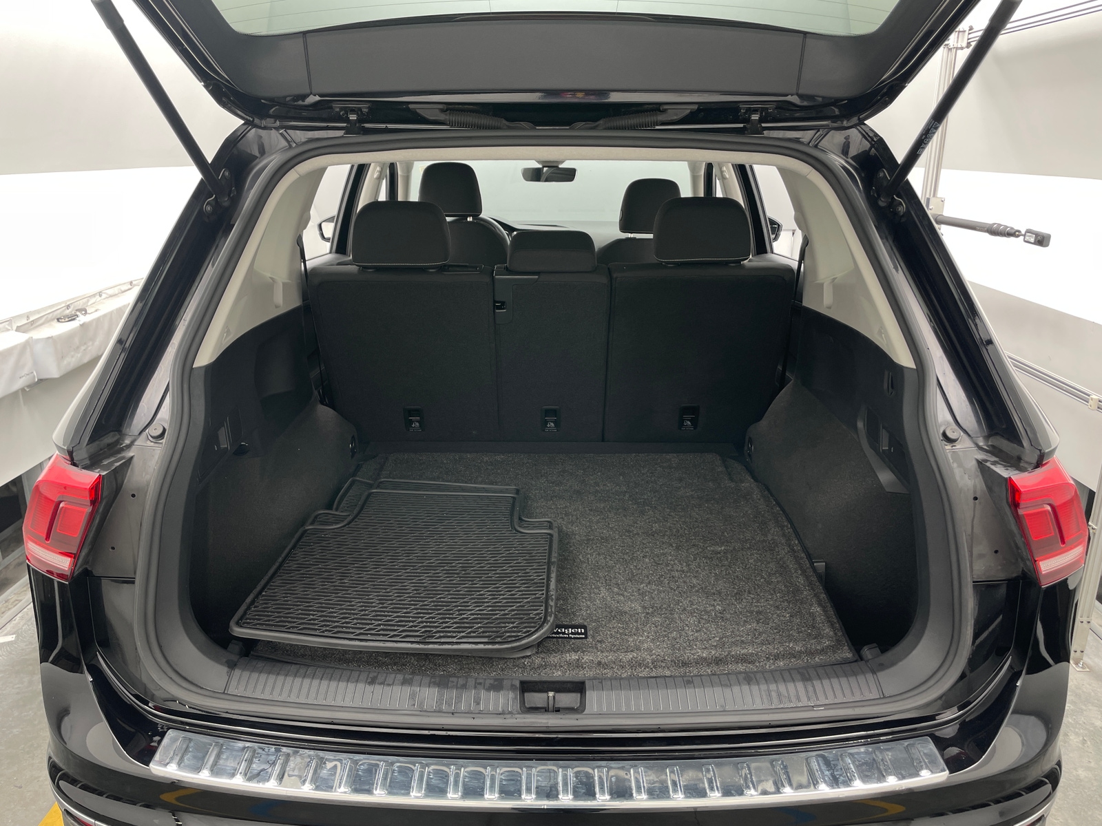 Thumbnail: 2024 Volkswagen Tiguan - 7