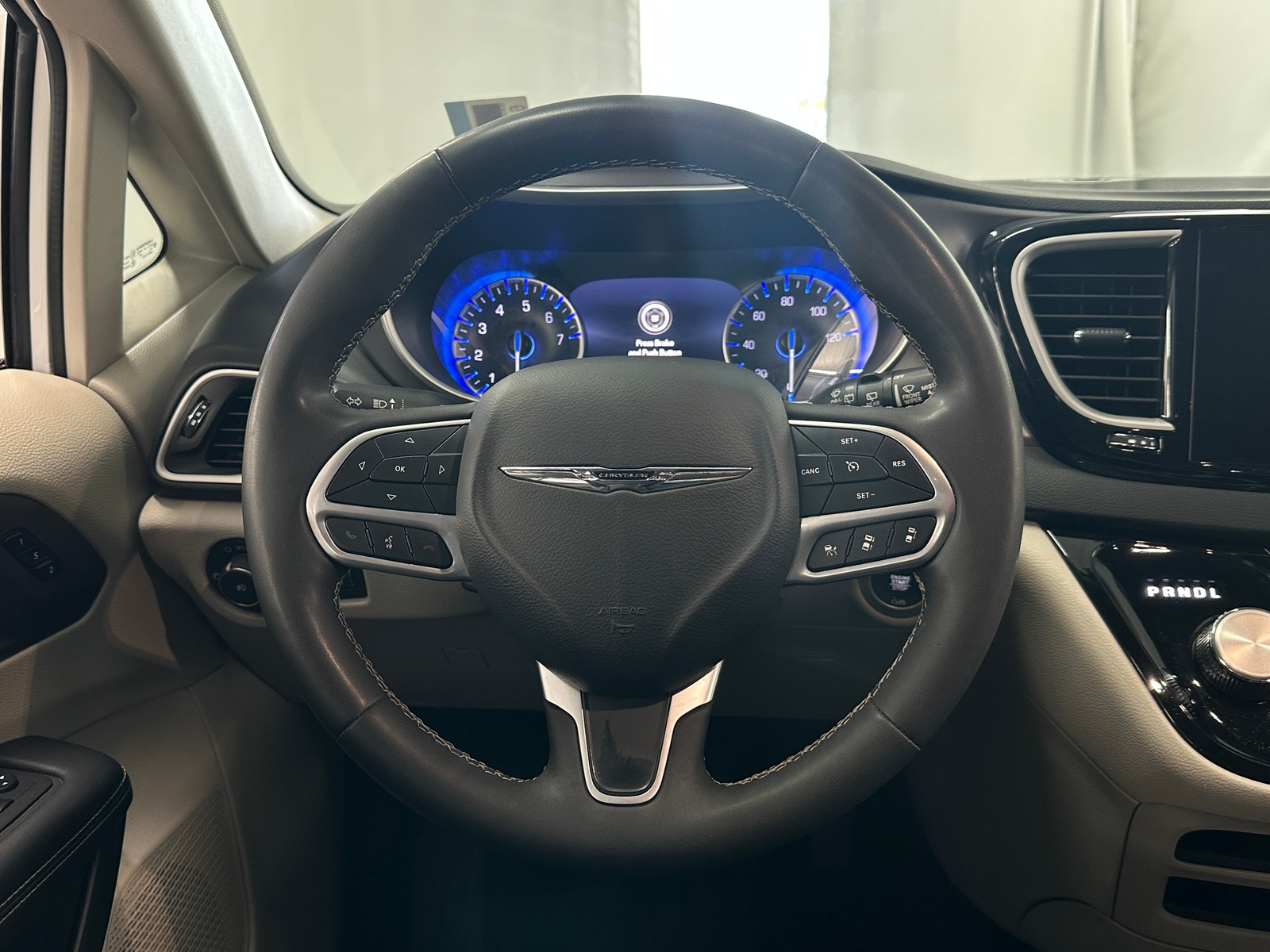 Thumbnail: 2024 Chrysler Pacifica - 4