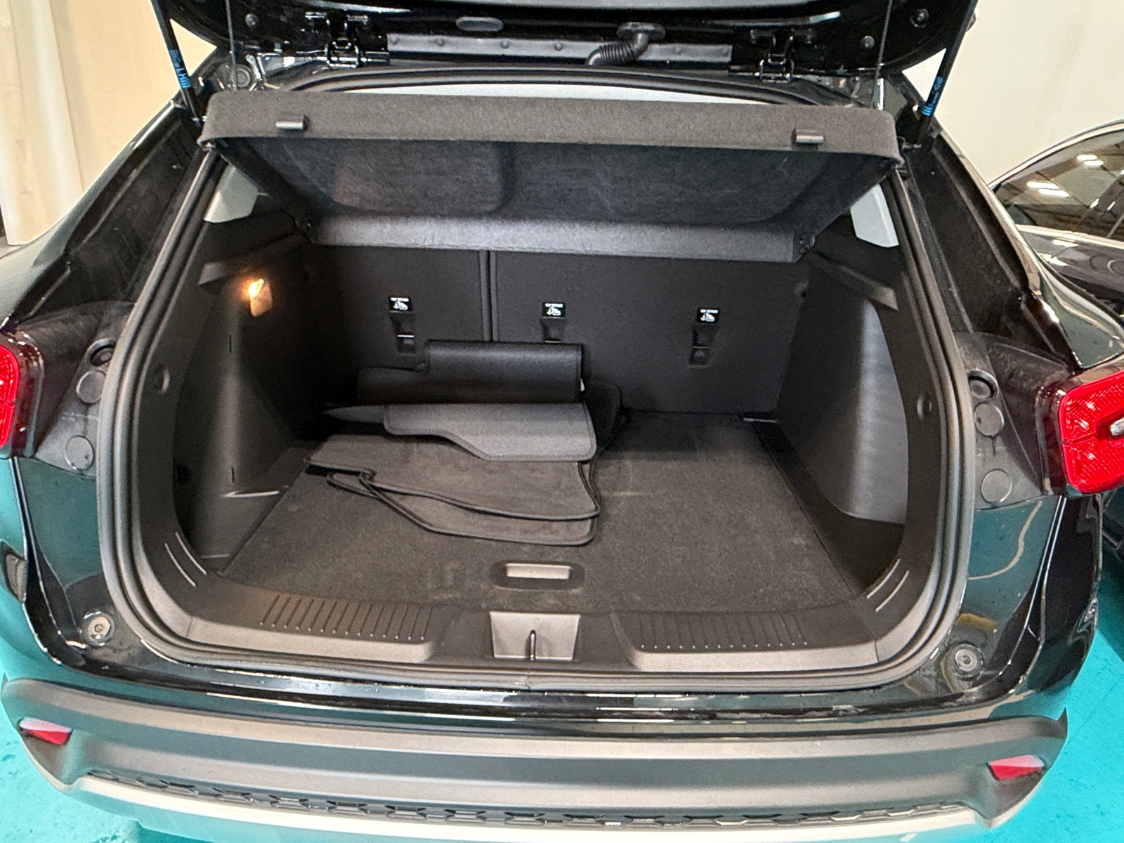 Thumbnail: 2026 Chevrolet Trax - 6