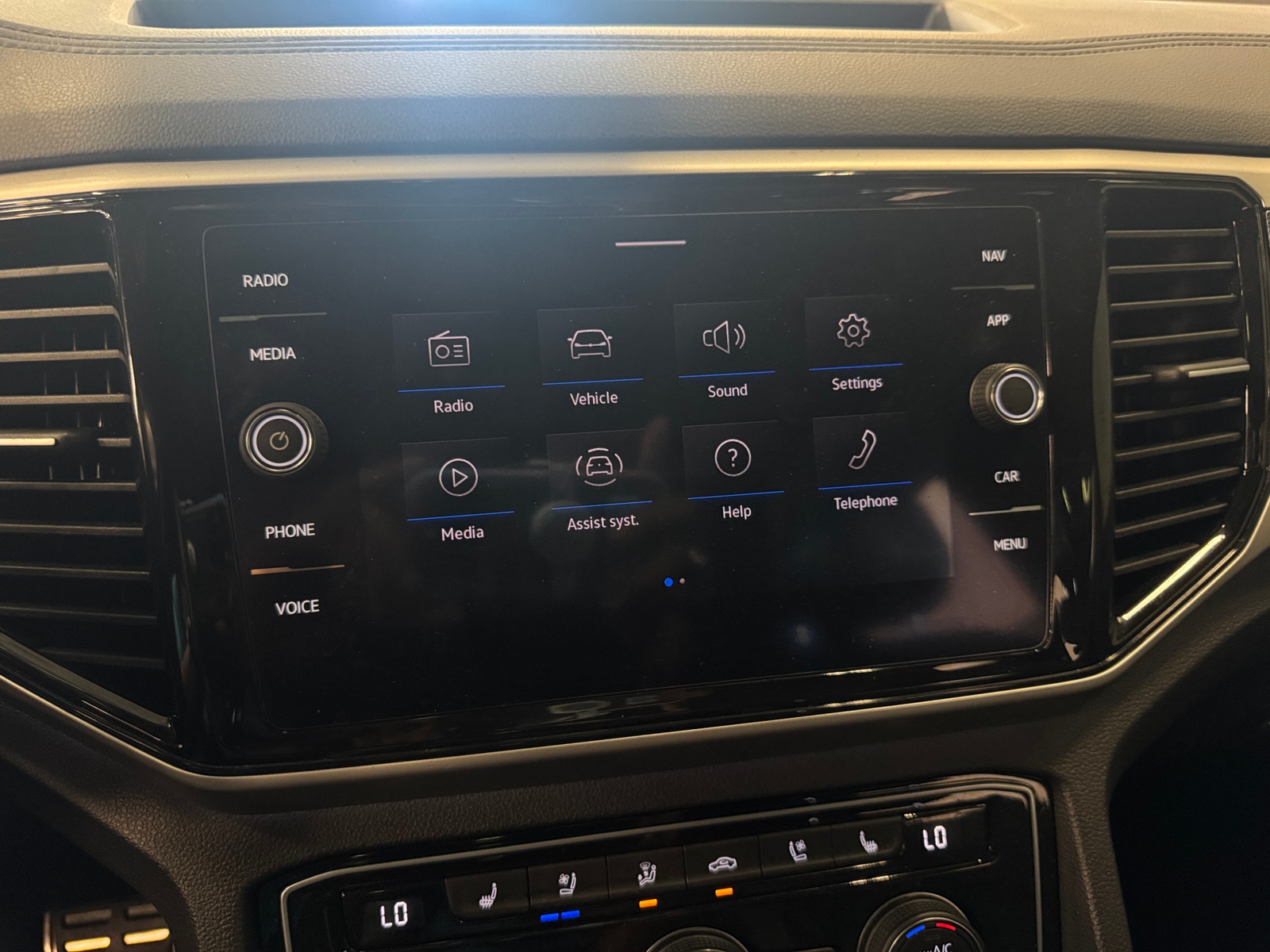 Thumbnail: 2021 Volkswagen Atlas - 3