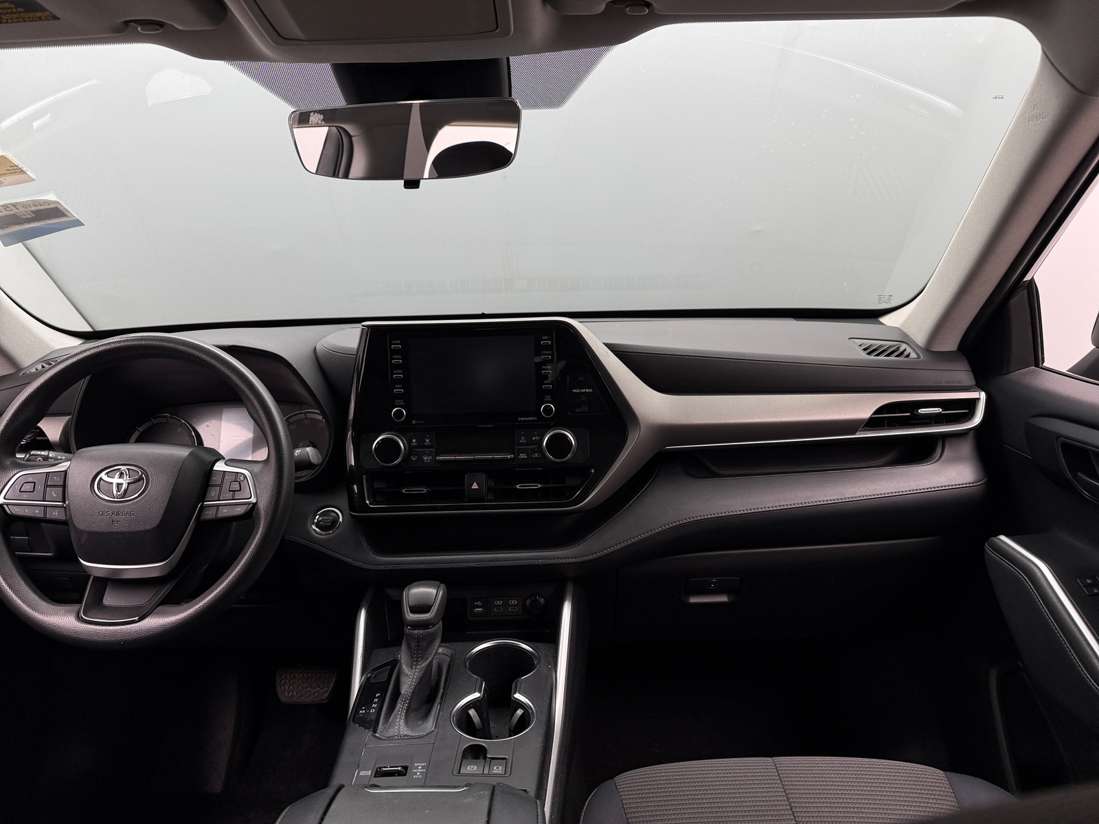 Thumbnail: 2022 Toyota Highlander - 3