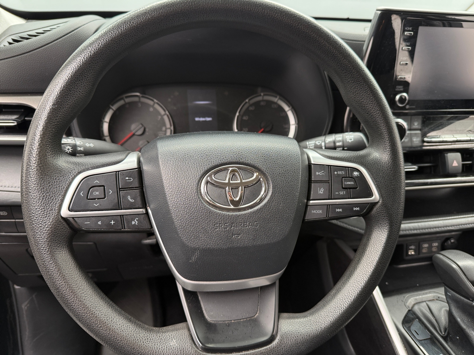 Thumbnail: 2022 Toyota Highlander - 5