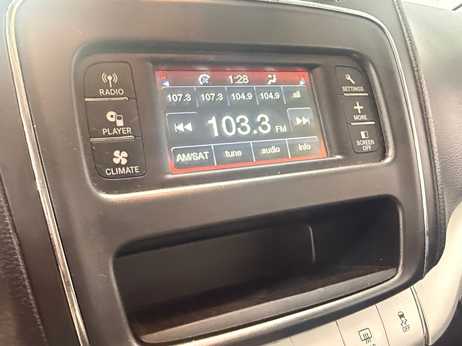 Thumbnail: 2018 Dodge Journey - 4