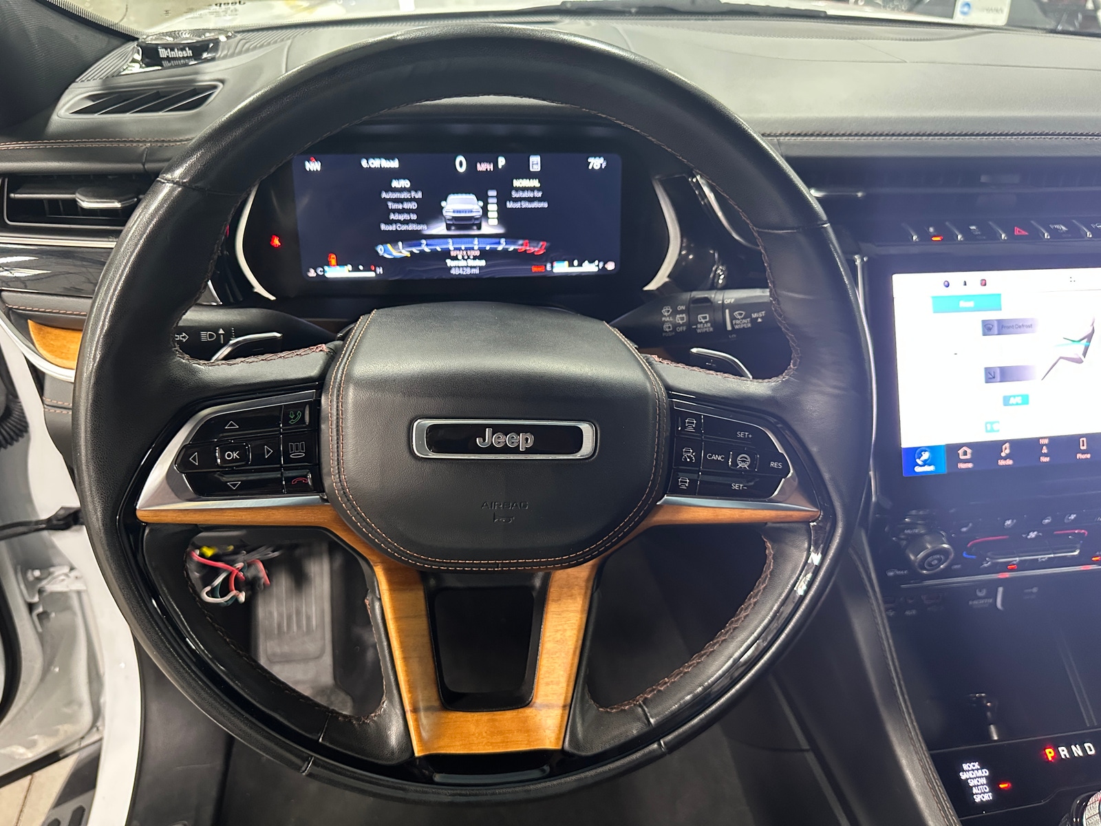 Thumbnail: 2024 Jeep Grand Cherokee L - 4