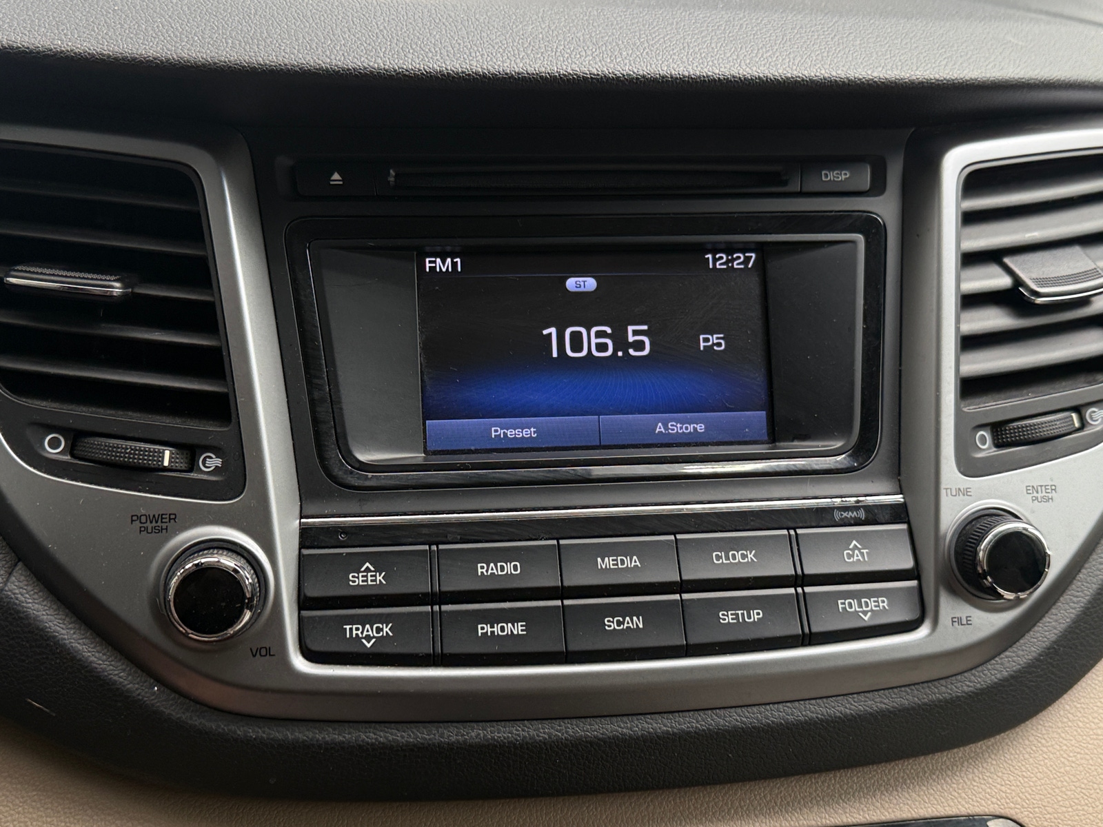 Thumbnail: 2017 Hyundai Tucson - 4