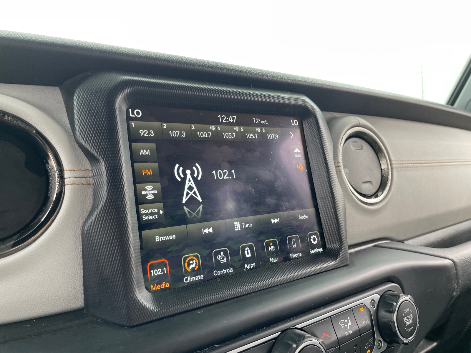 Thumbnail: 2022 Jeep Wrangler - 3