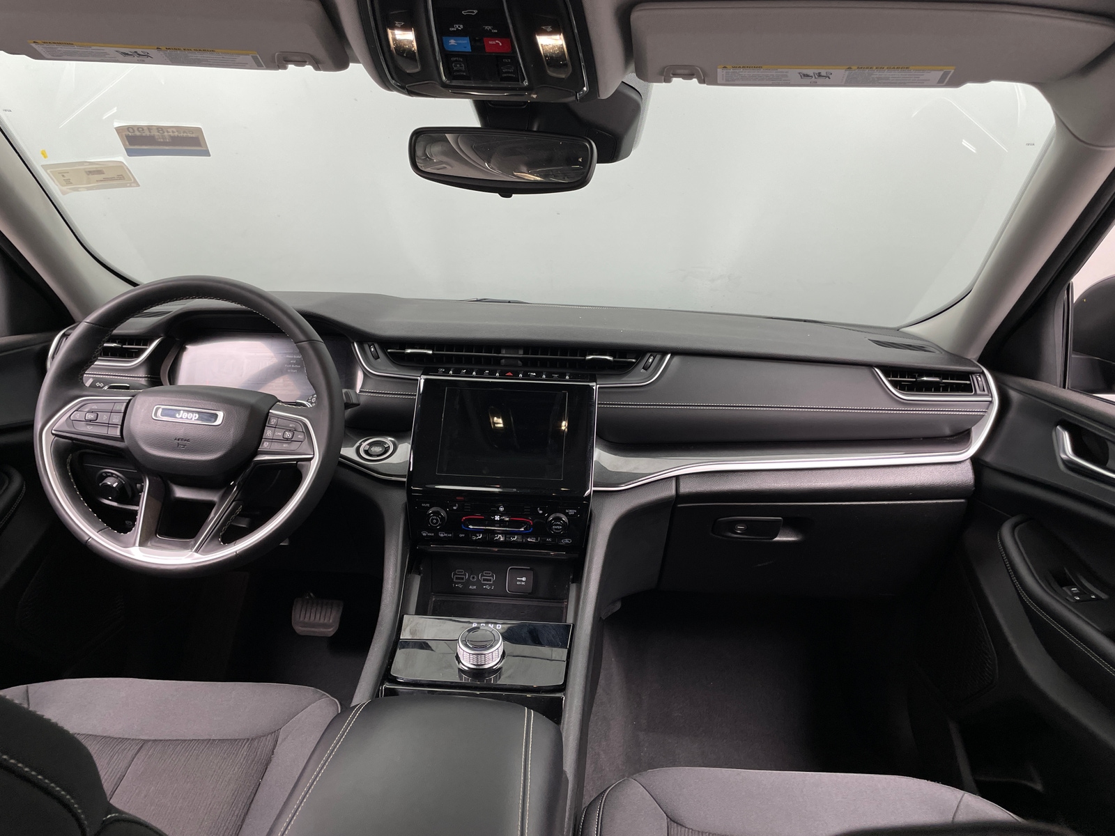 Thumbnail: 2023 Jeep Grand Cherokee - 3