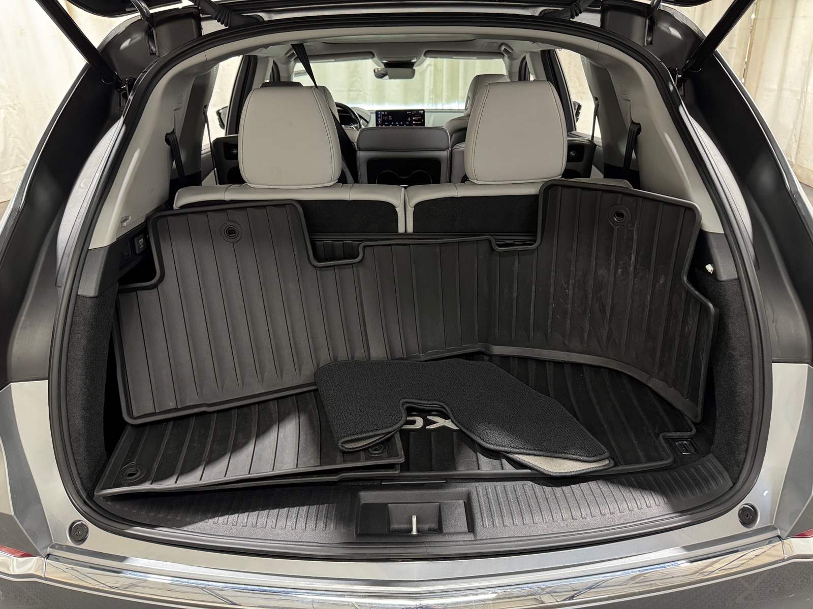 Thumbnail: 2025 Acura MDX - 6