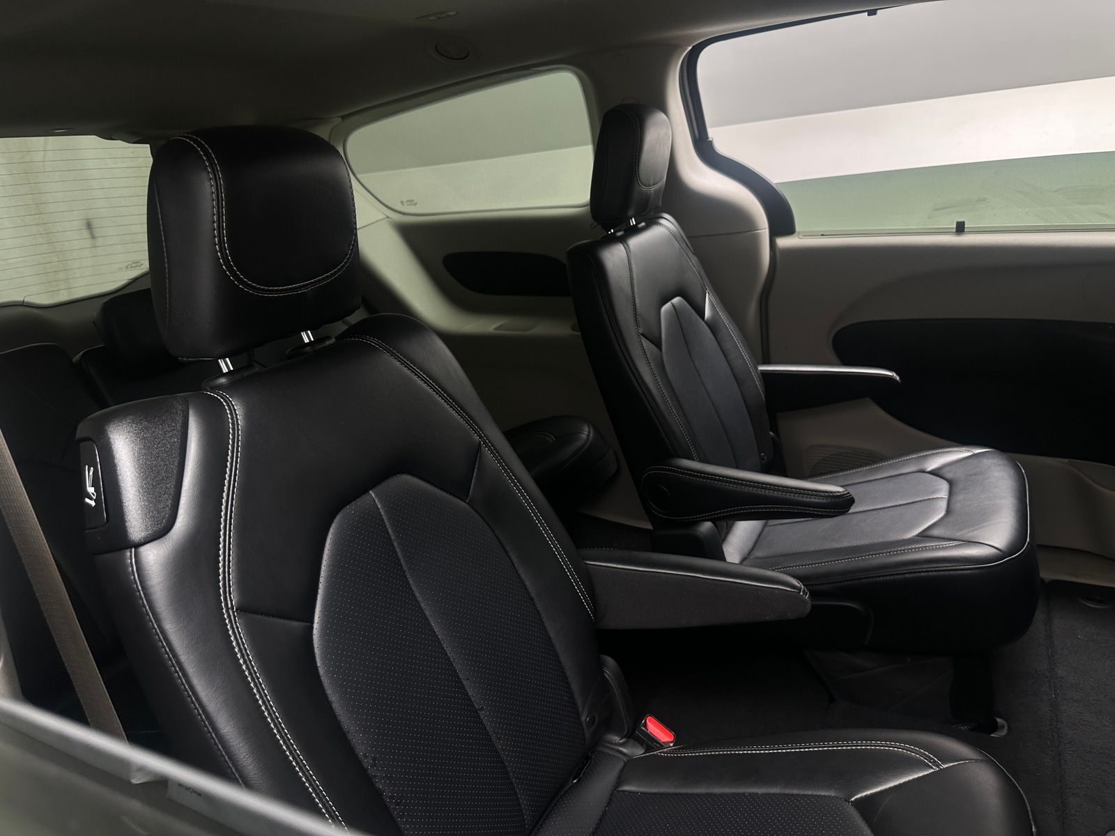 Thumbnail: 2024 Chrysler Pacifica - 5