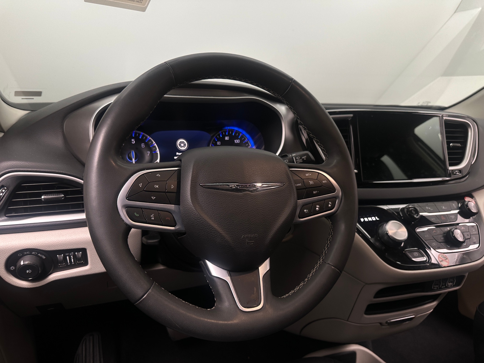 Thumbnail: 2024 Chrysler Pacifica - 4