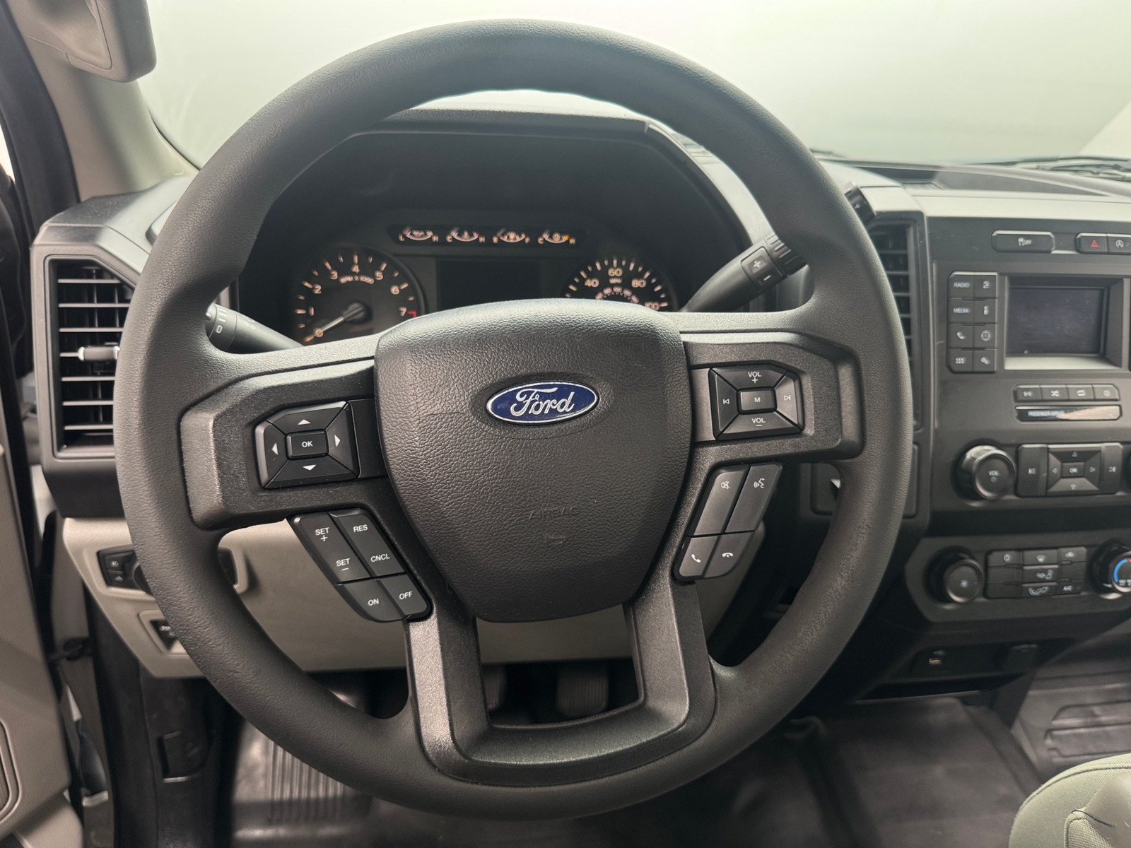 Thumbnail: 2020 Ford Econoline - 5