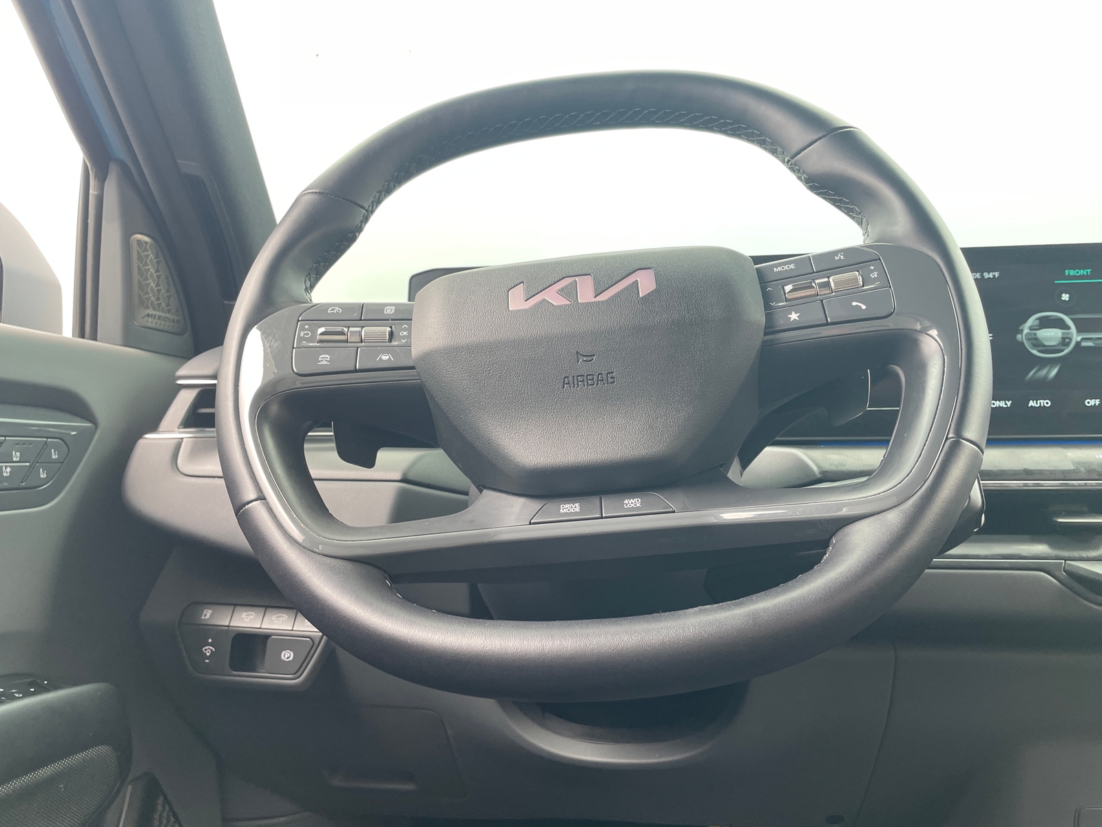 Thumbnail: 2024 Kia EV9 - 4