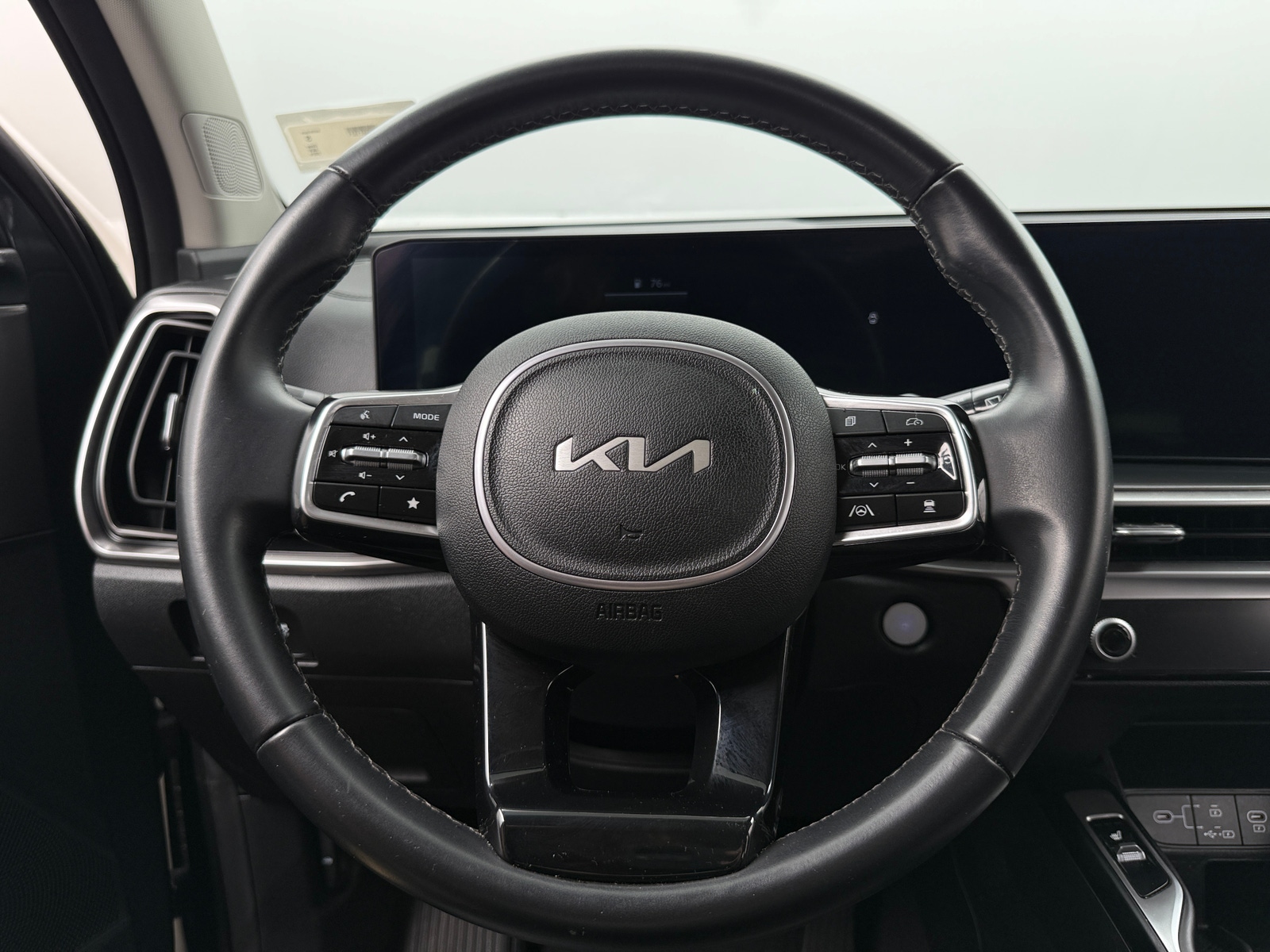 Thumbnail: 2024 Kia Sorento - 4